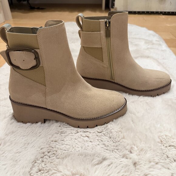 EUC Blondo Dahlia Waterproof Bootie Sand Suede 7.5 - Picture 3 of 14